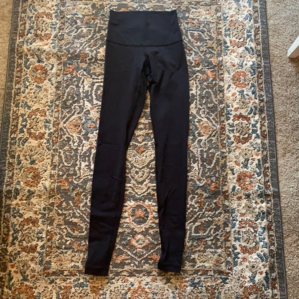 Black lululemon leggings
